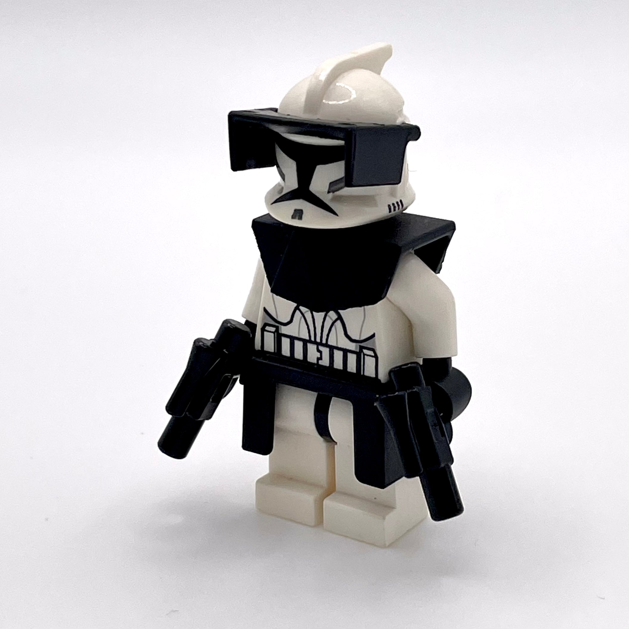 Clone Trooper (Phase 1) - Black Visor, Pauldron, and Kama, Large Eyes