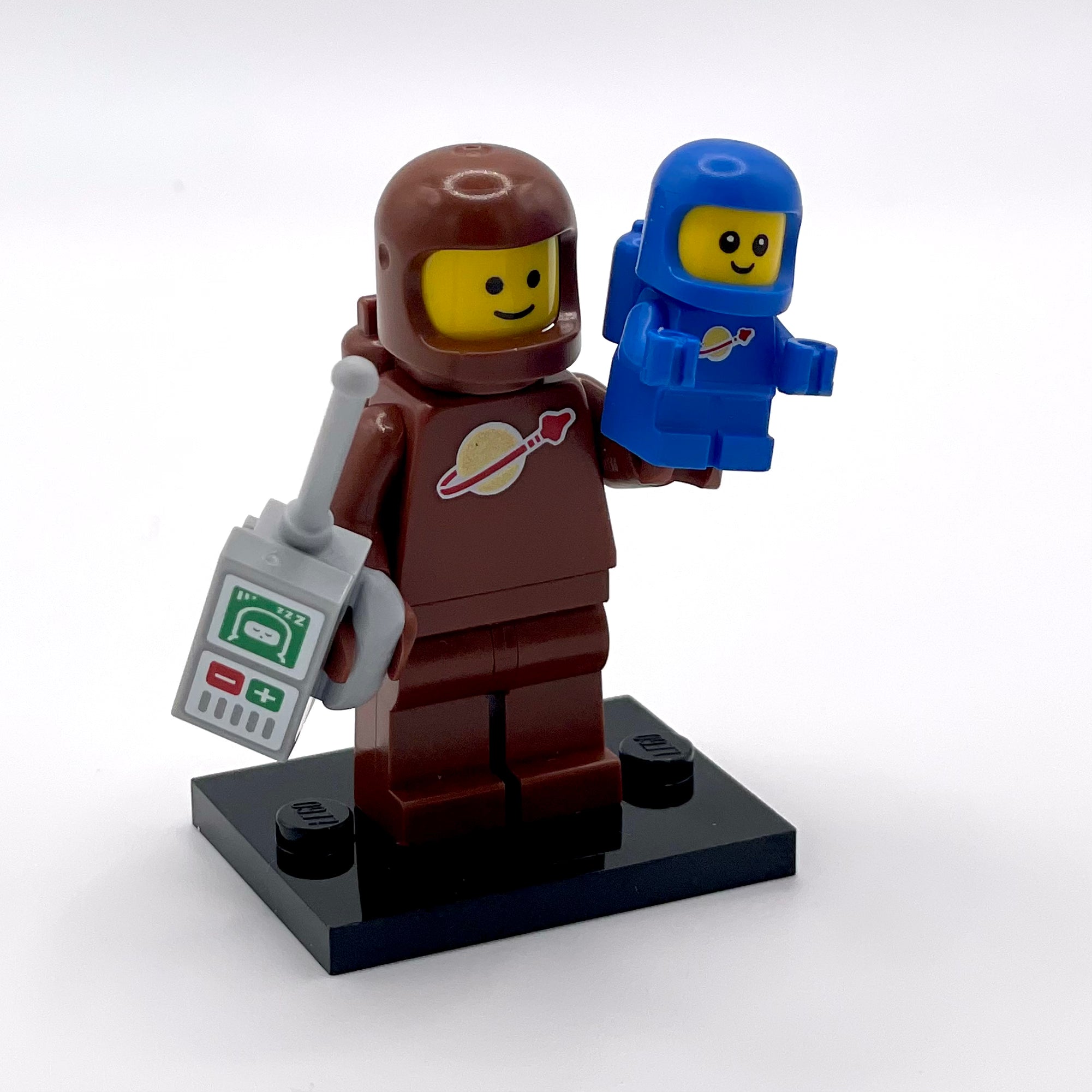 Brown Astronaut and Spacebaby, Series 24 (Complete Set with Stand and Accessories)