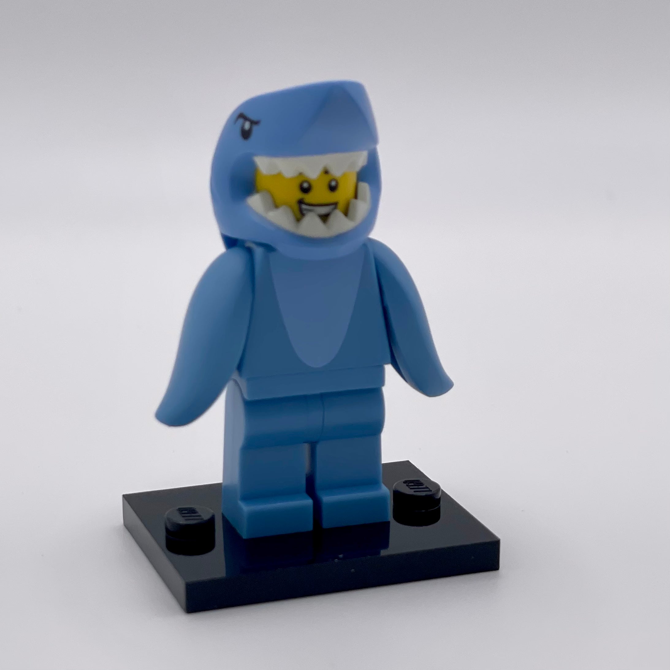 Shark Suit Guy, Series 15 (Complete Set with Stand and Accessories)