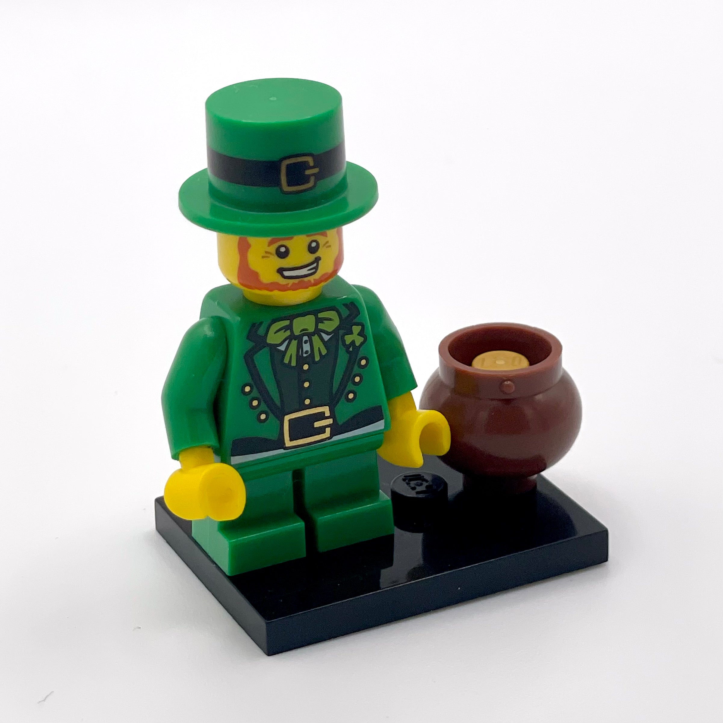 Leprechaun, Series 6 (Complete Set with Stand and Accessories)