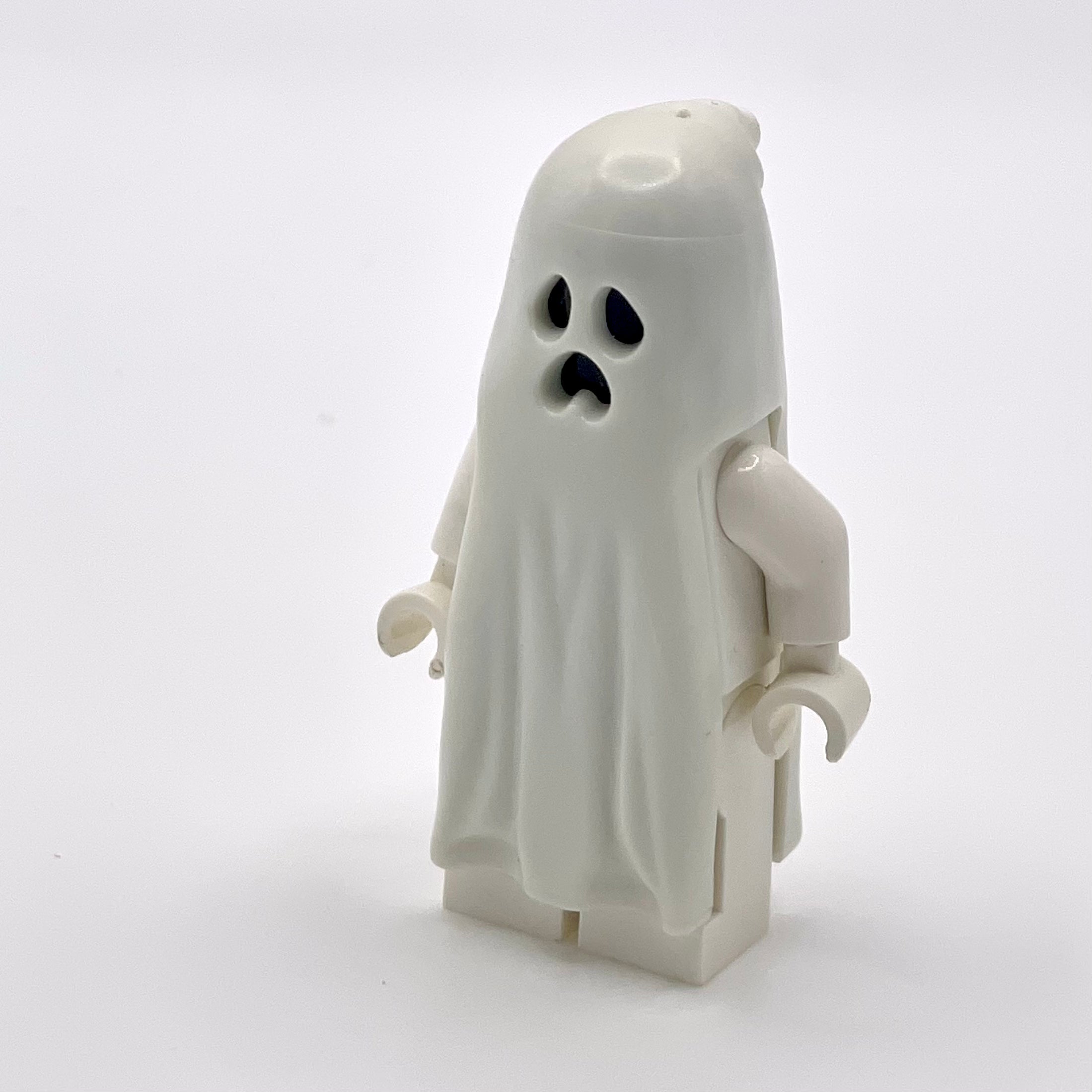 Ghost with Pointed Top Shroud