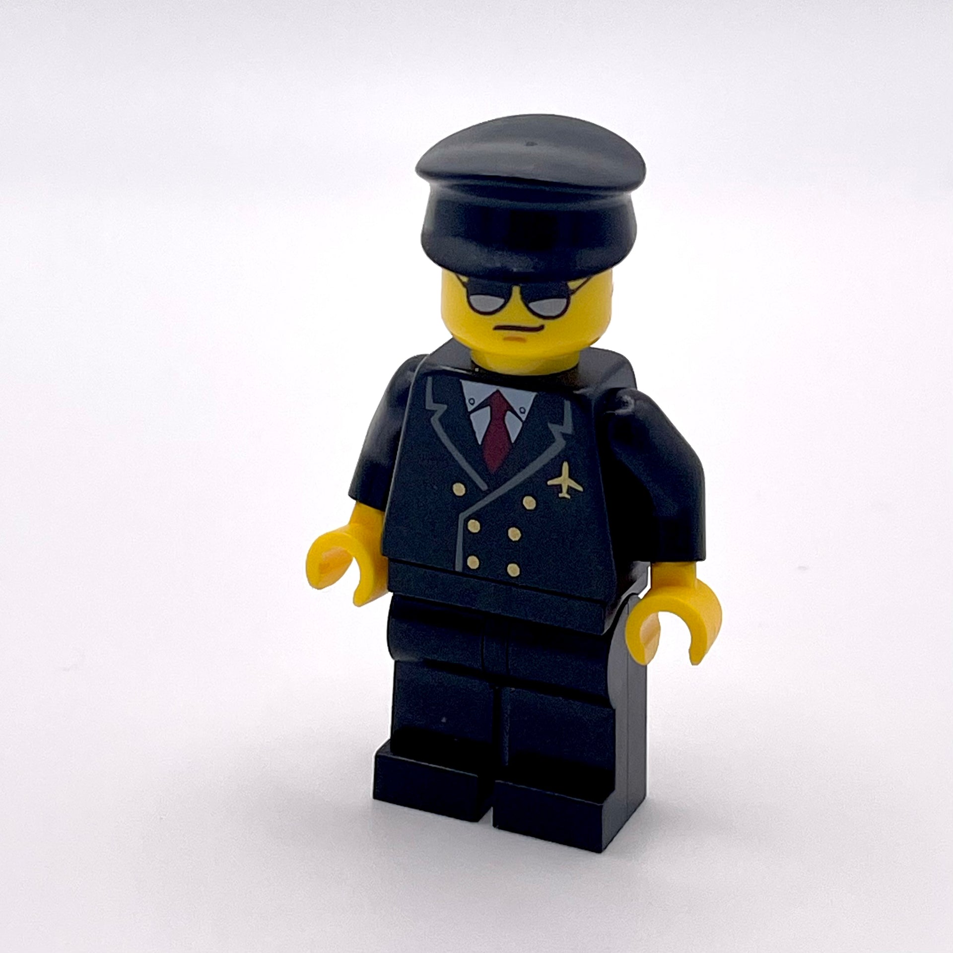 Airport - Pilot, Red Tie and 6 Buttons, Black Hat
