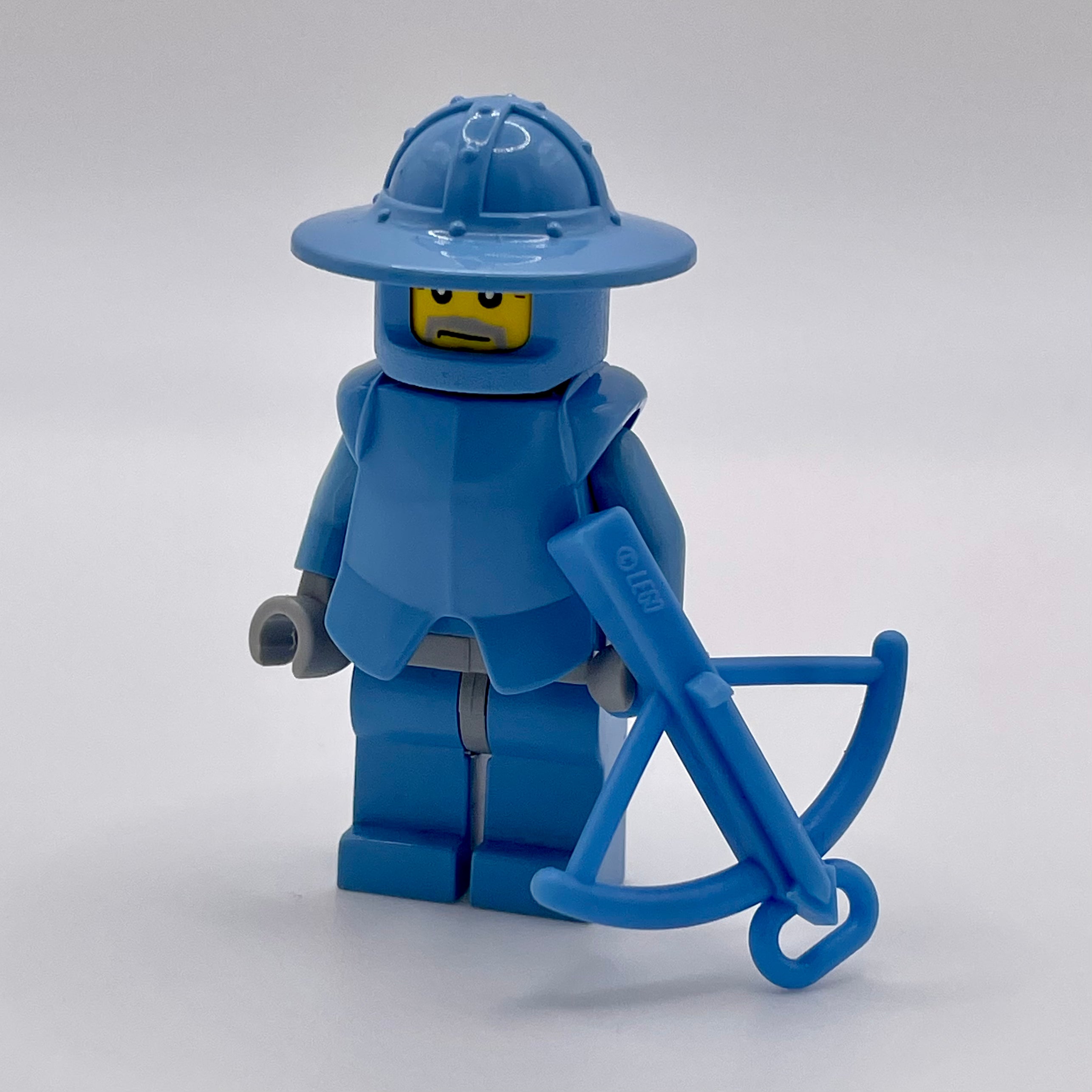 Knights Kingdom II - Jayko Printed Torso, Broad Brim Helmet, Elderly Face (Chess Pawn)