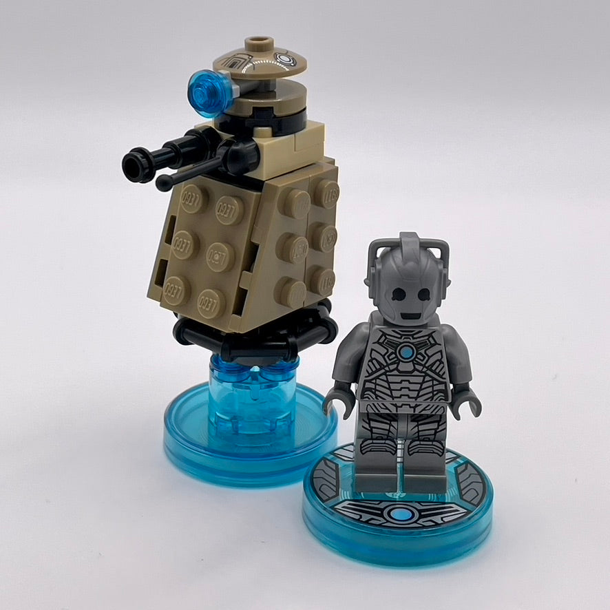 Doctor Who (Cyberman and Dalek)