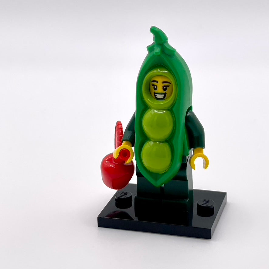 Peapod Costume Girl, Series 20 (Complete Set with Stand and Accessories)