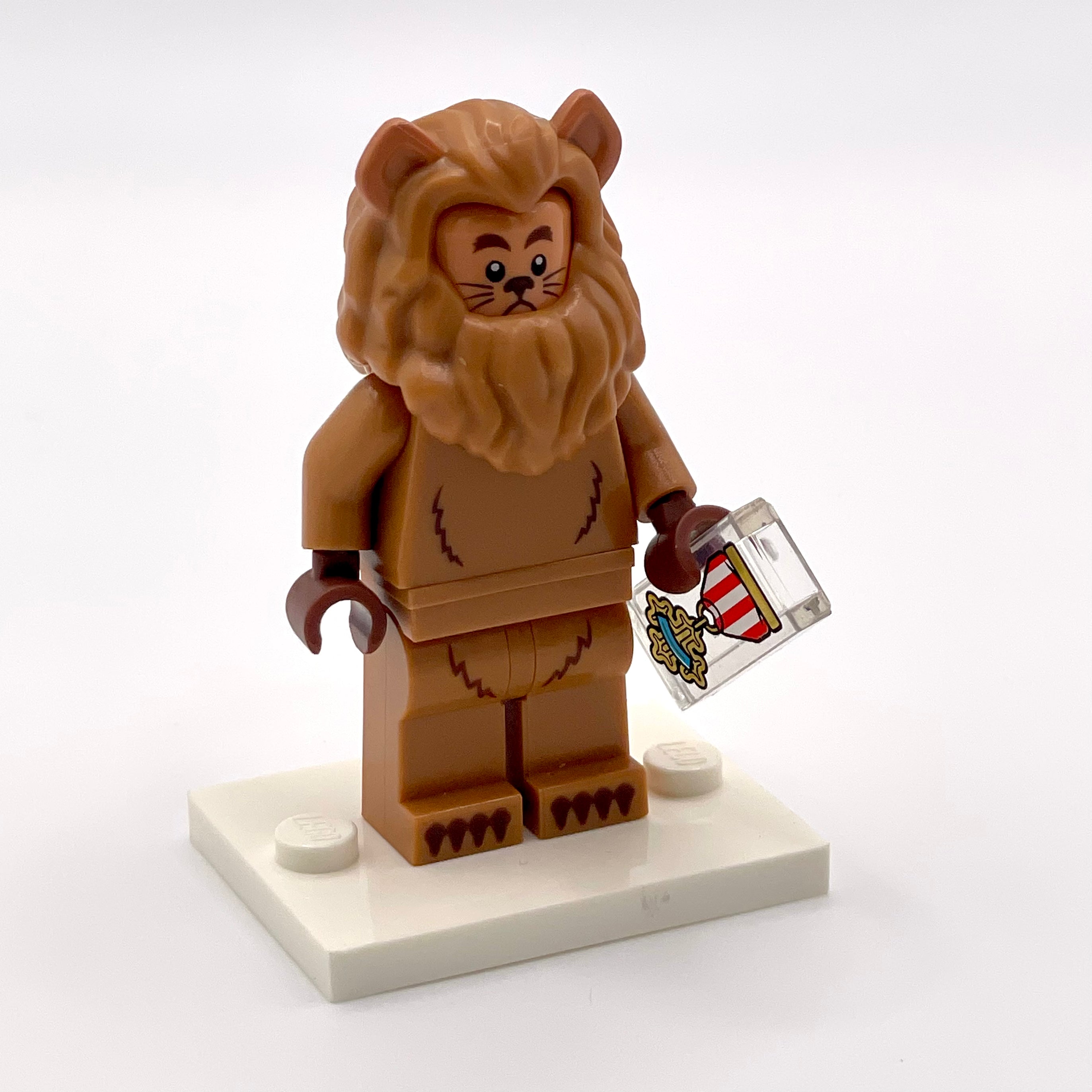 Cowardly Lion, The LEGO Movie 2 (Complete Set with Stand and Accessories)