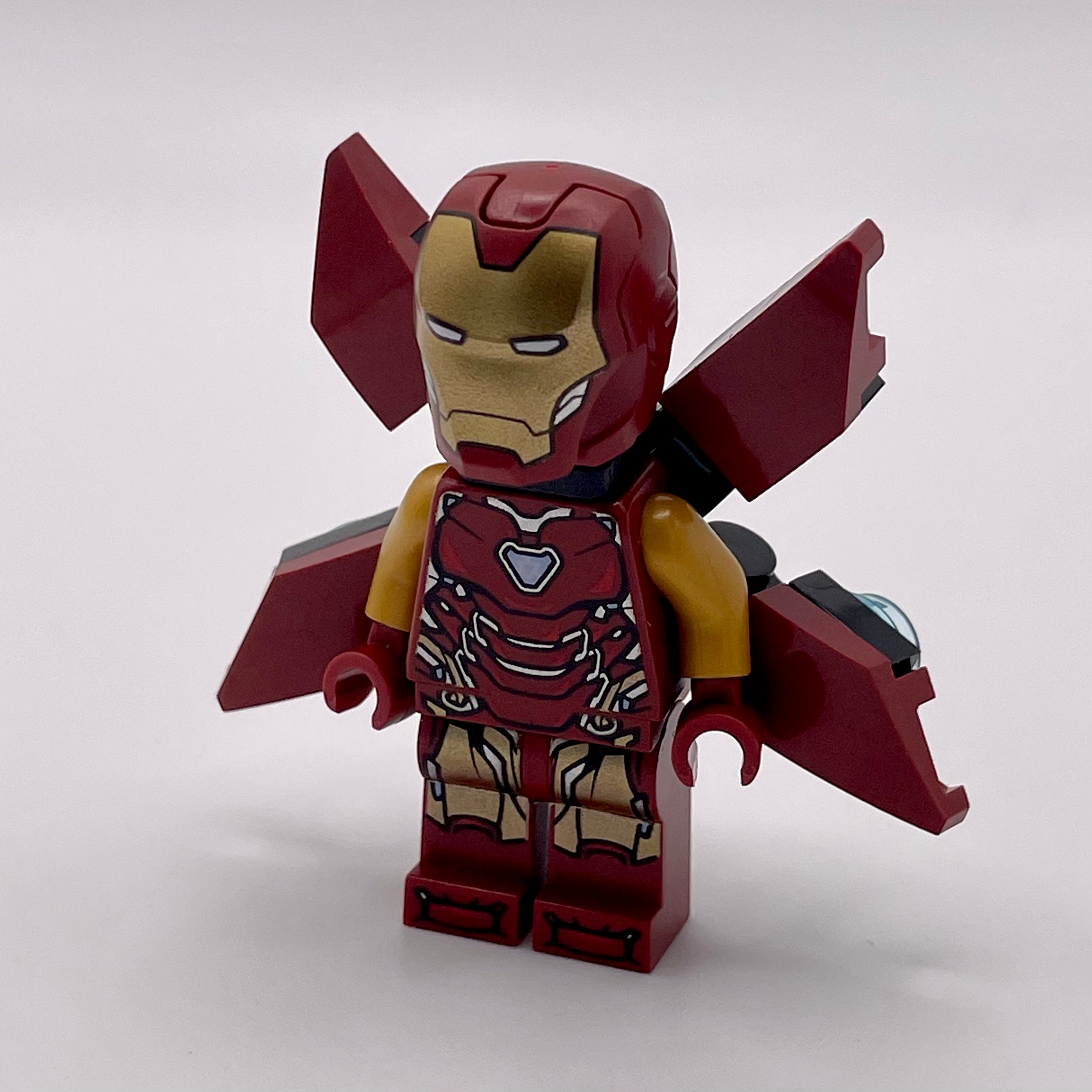 Iron Man - Mark 85 Armor, Large Helmet Visor, Wings