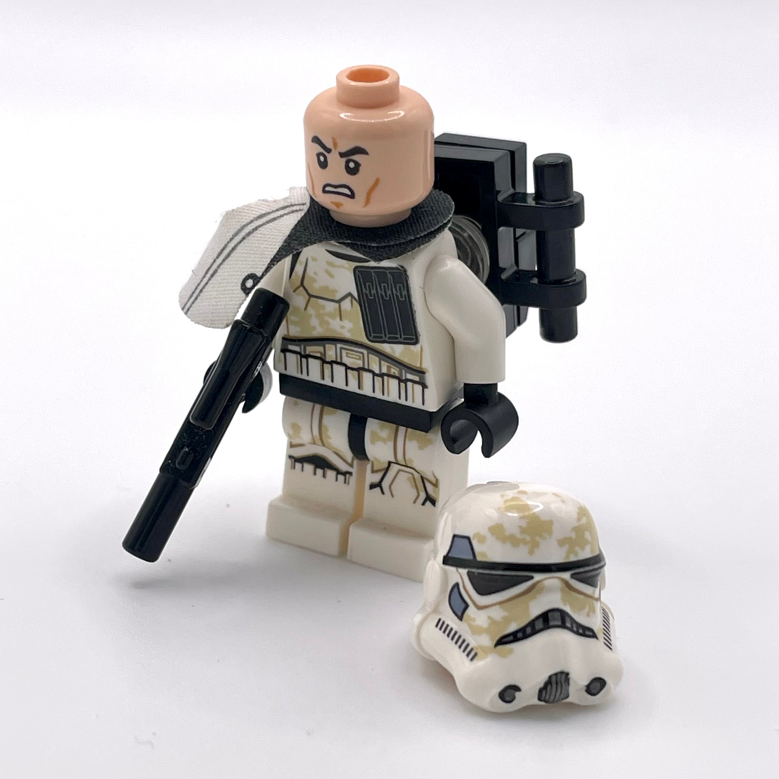 Sandtrooper (Sergeant) - White Pauldron, Ammo Pouch, Dirt Stains, Survival Backpack