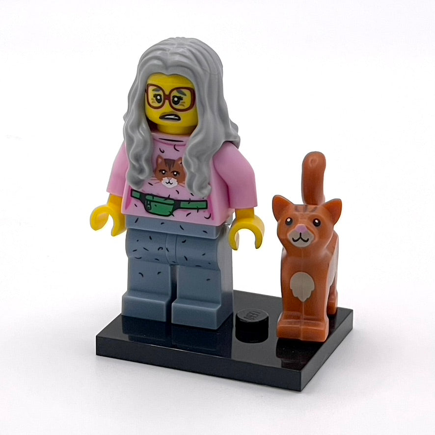 Mrs. Scratchen-Post, The LEGO Movie (Complete Set with Stand and Accessories)
