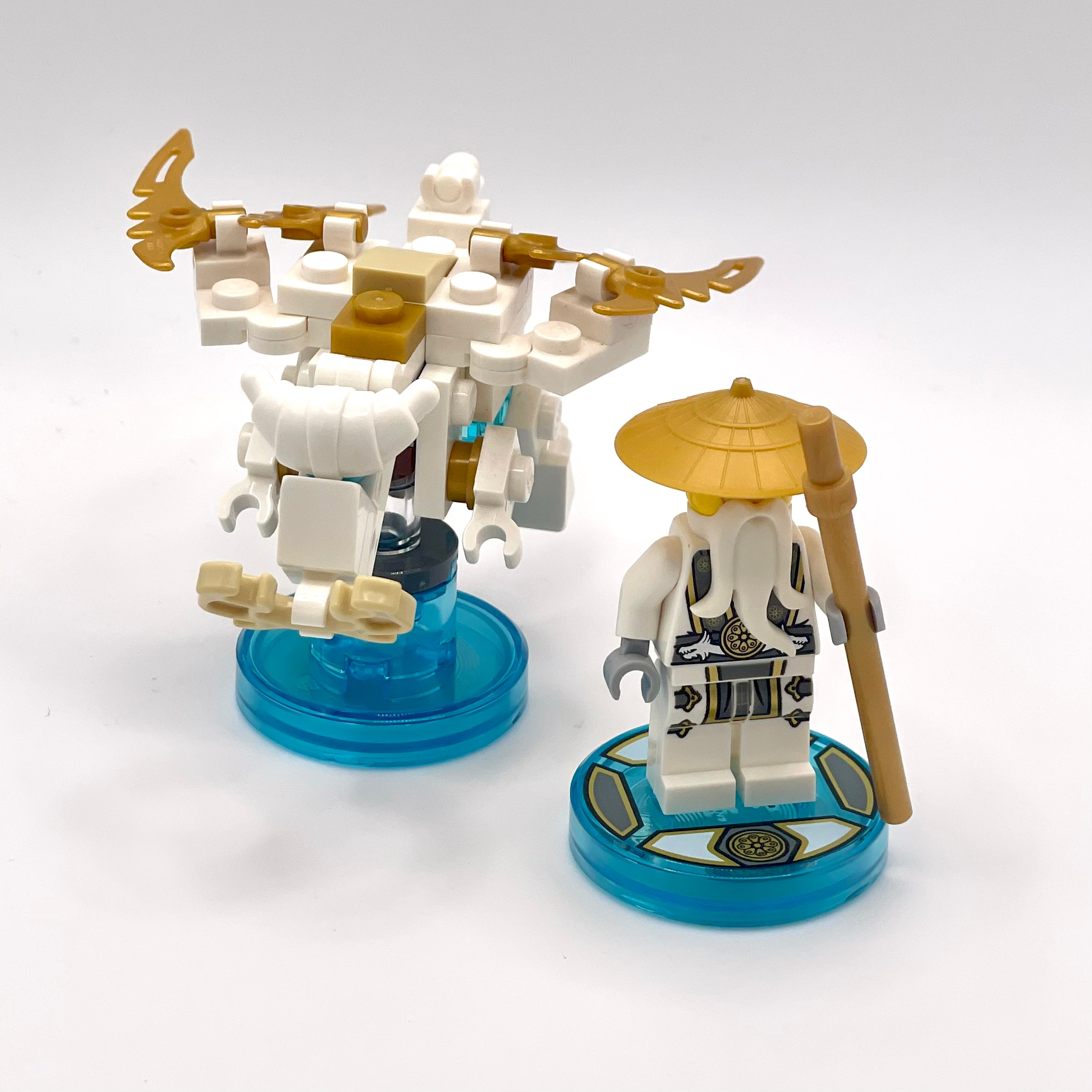 Fun Pack - Ninjago (Sensei Wu and Flying White Dragon) (USED) (Sold As IS)