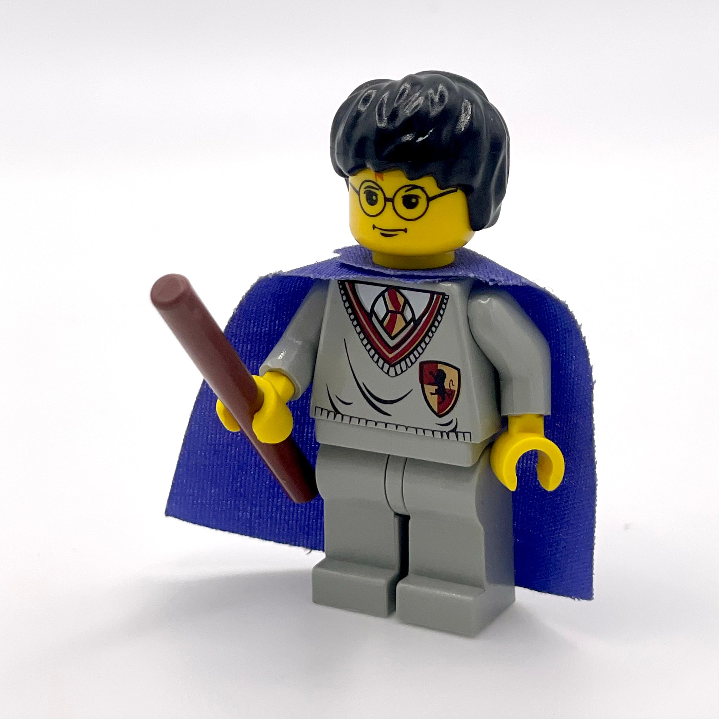 Harry Potter - Gryffindor Shield Torso, Light Gray Legs, Medium Violet Cape