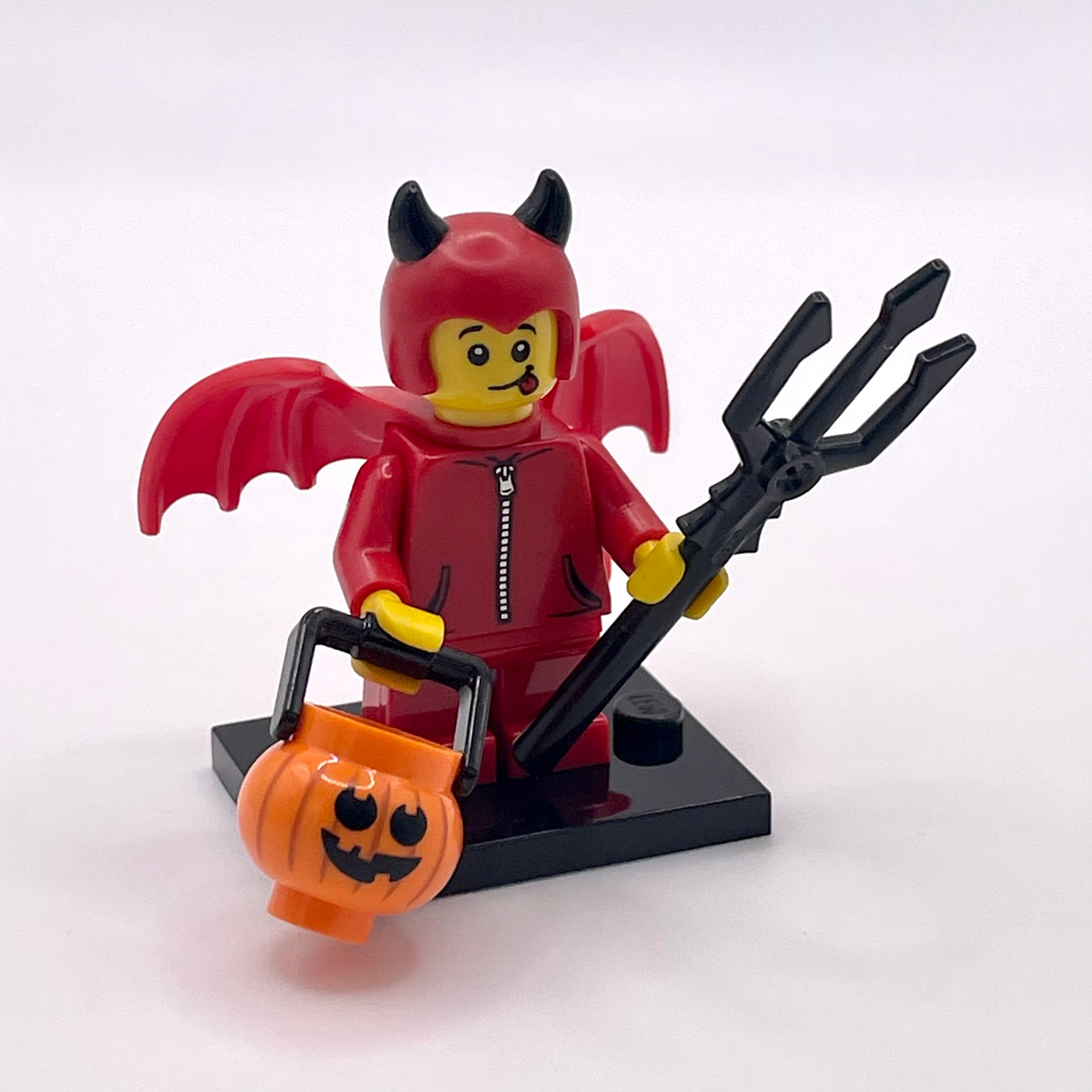 Cute Little Devil, Series 16 (Complete Set with Stand and Accessories)