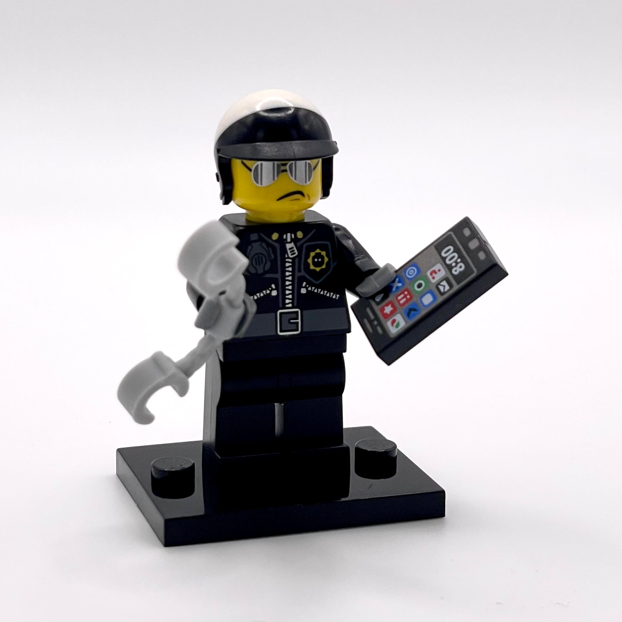 Scribble-Face Bad Cop, The LEGO Movie (Complete Set with Stand and Accessories)