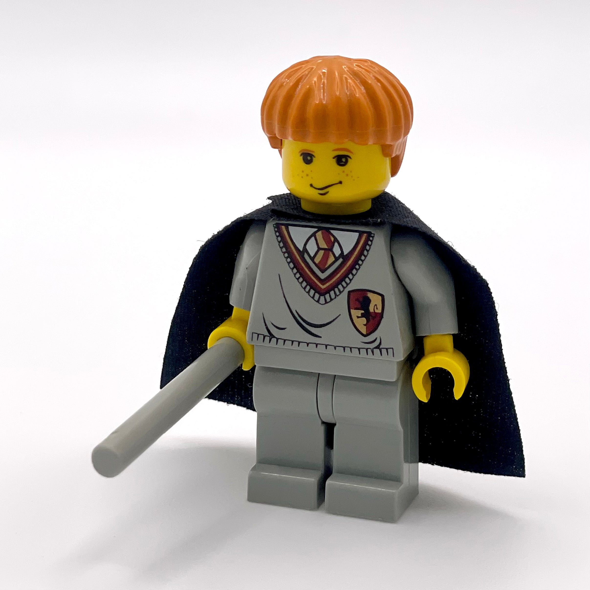 Ron Weasley - Gryffindor Shield Torso, Black Cape with Stars