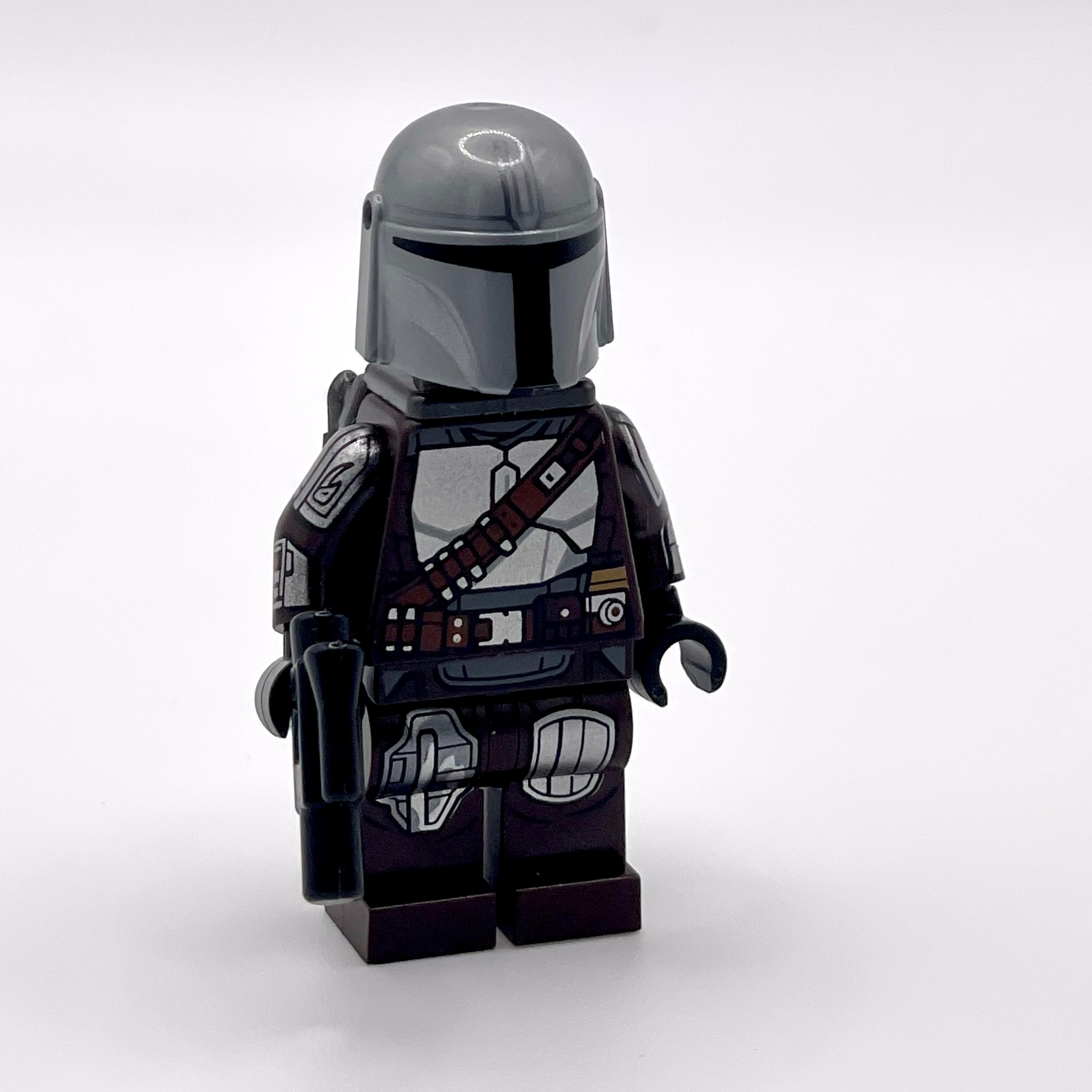 The Mandalorian / Din Djarin / 'Mando' - Silver Beskar Armor, Jet Pack, Helmet with Top Lines