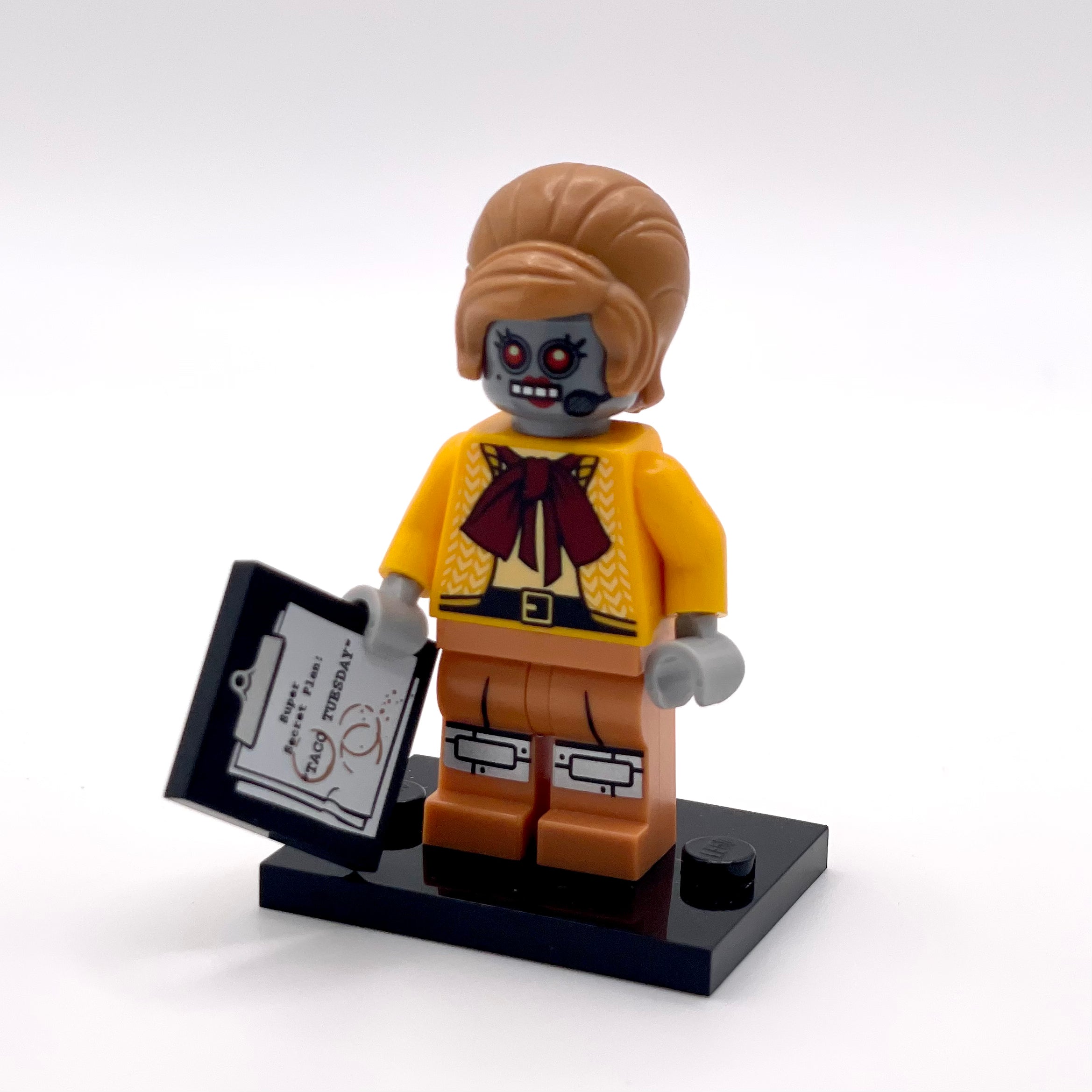 Velma Staplebot, The LEGO Movie (Complete Set with Stand and Accessories)