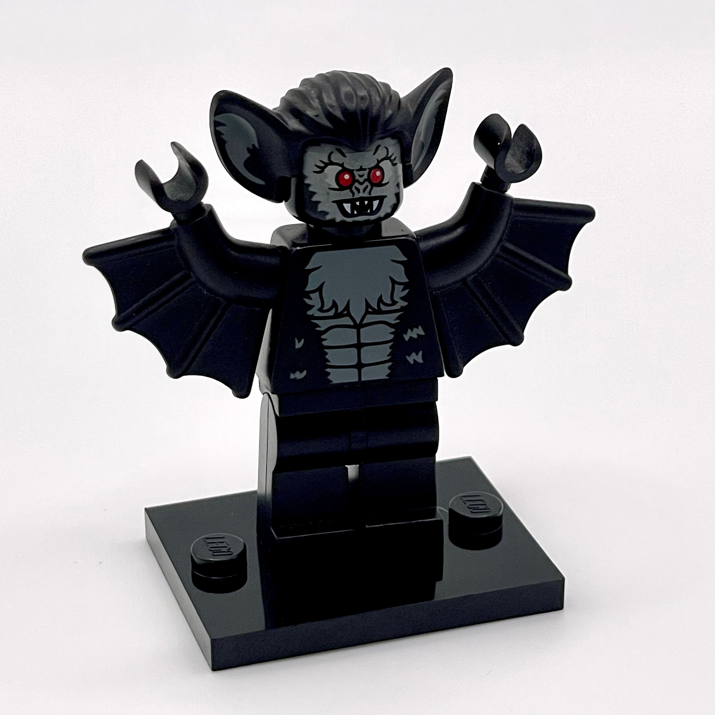 Vampire Bat, Series 8 (Complete Set with Stand and Accessories)