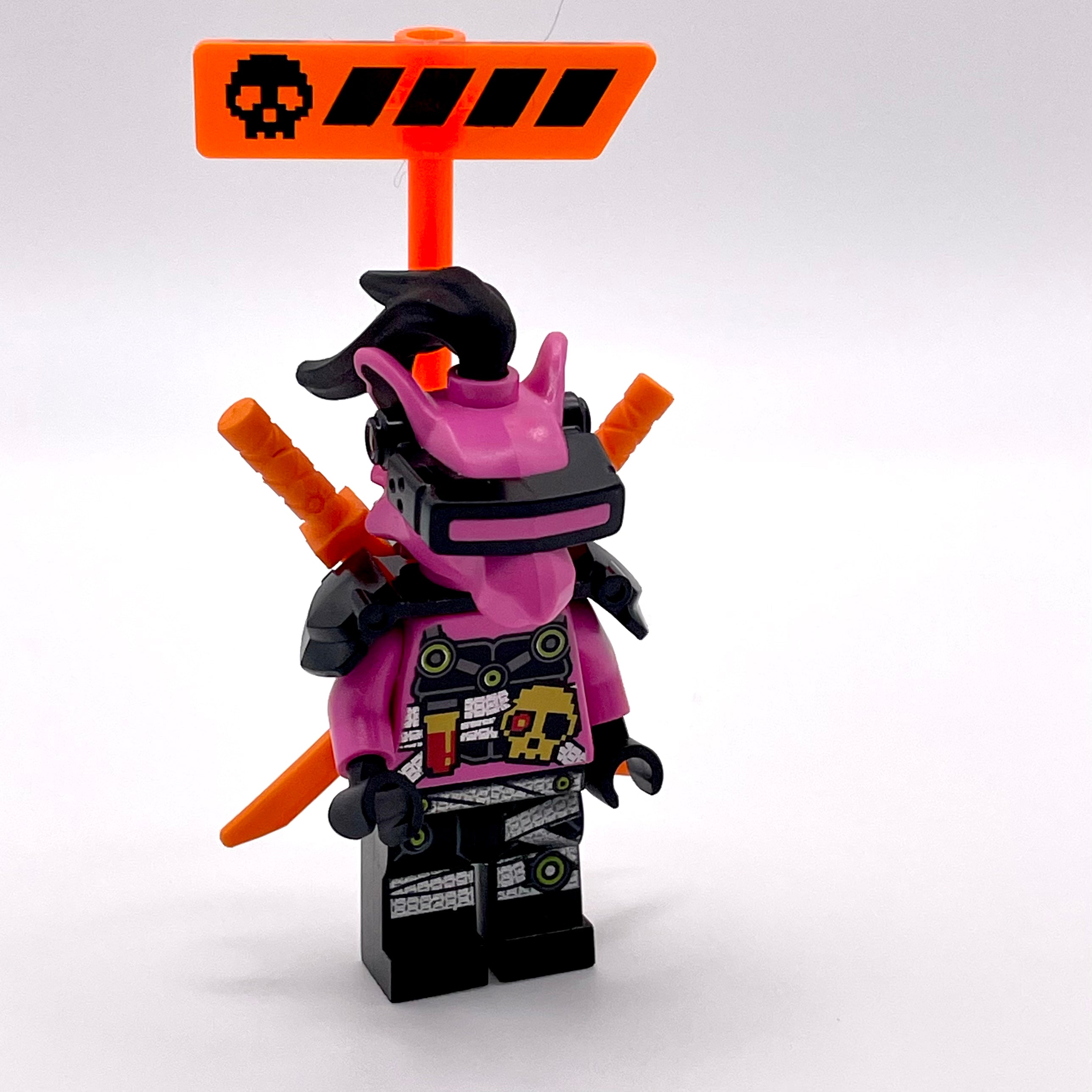 Richie - Shoulder Armor with Scabbard