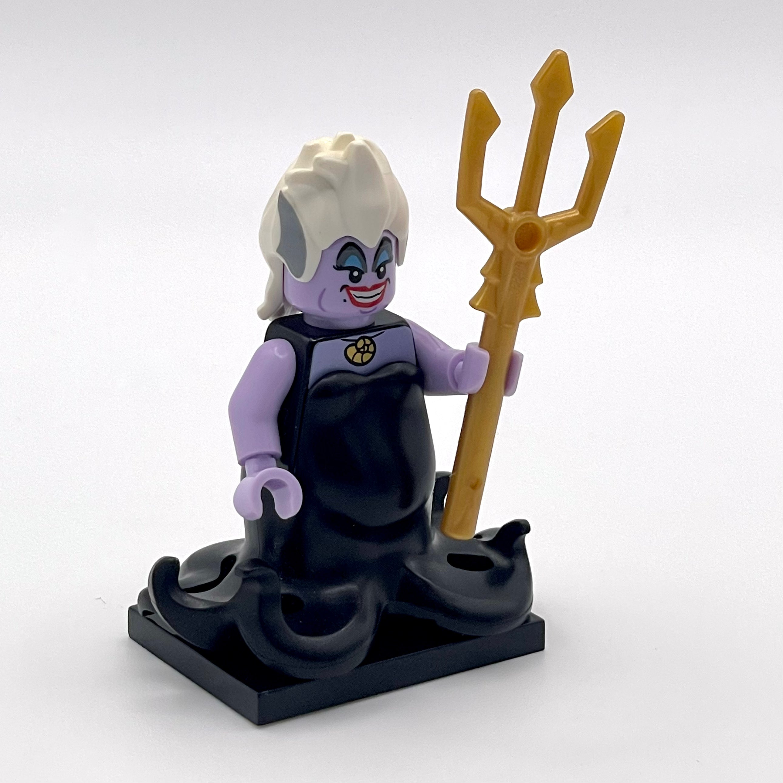 Ursula, Disney, Series 1 (Complete Set with Stand and Accessories) (Hair Yellowing Slightly)