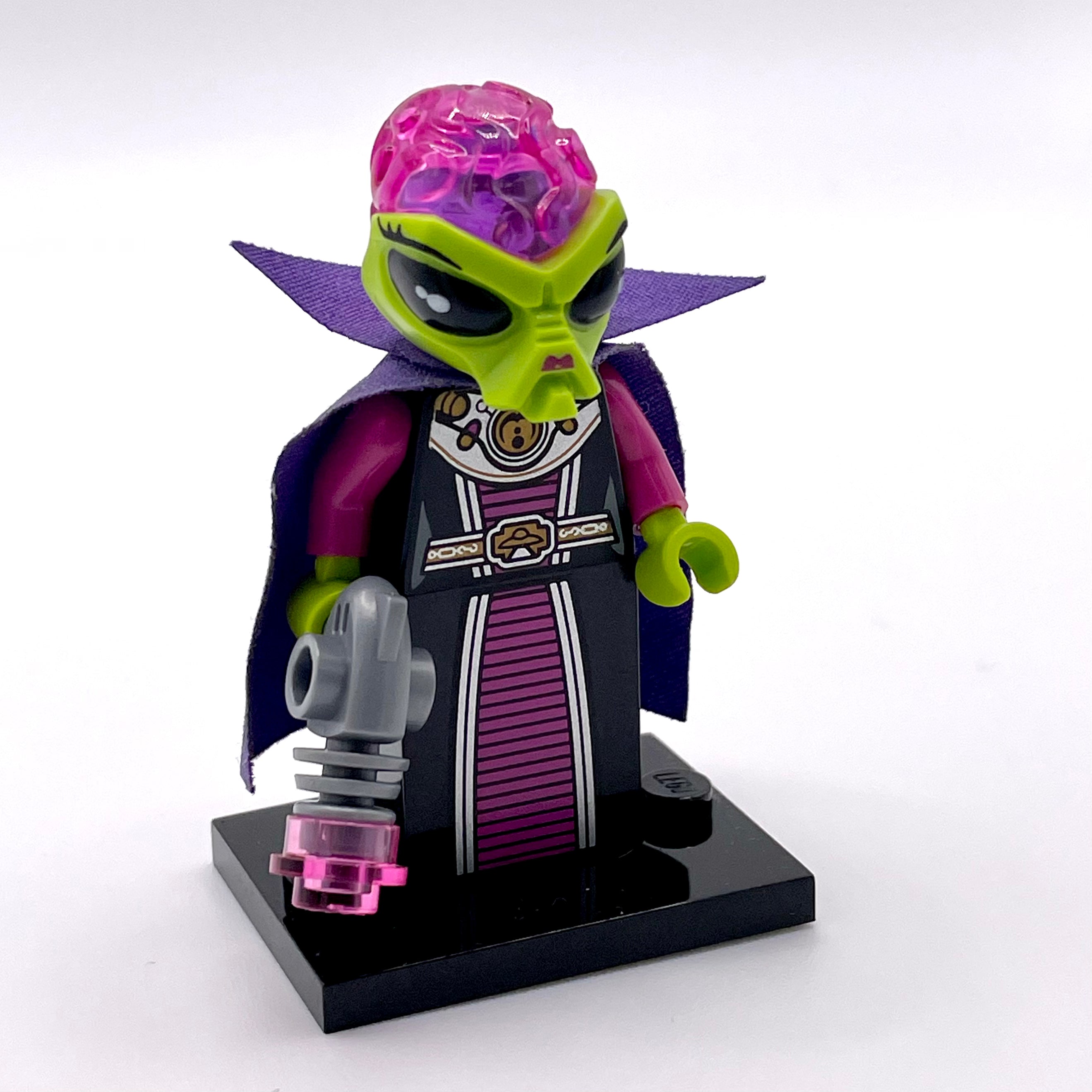 Alien Villainess, Series 8 (Complete Set with Stand and Accessories)