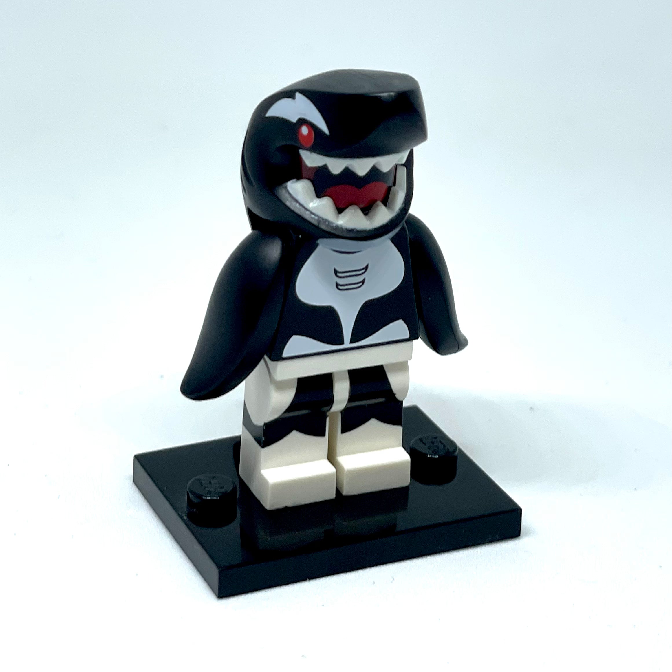 Orca, The LEGO Batman Movie, Series 1 (Complete Set with Stand and Accessories)