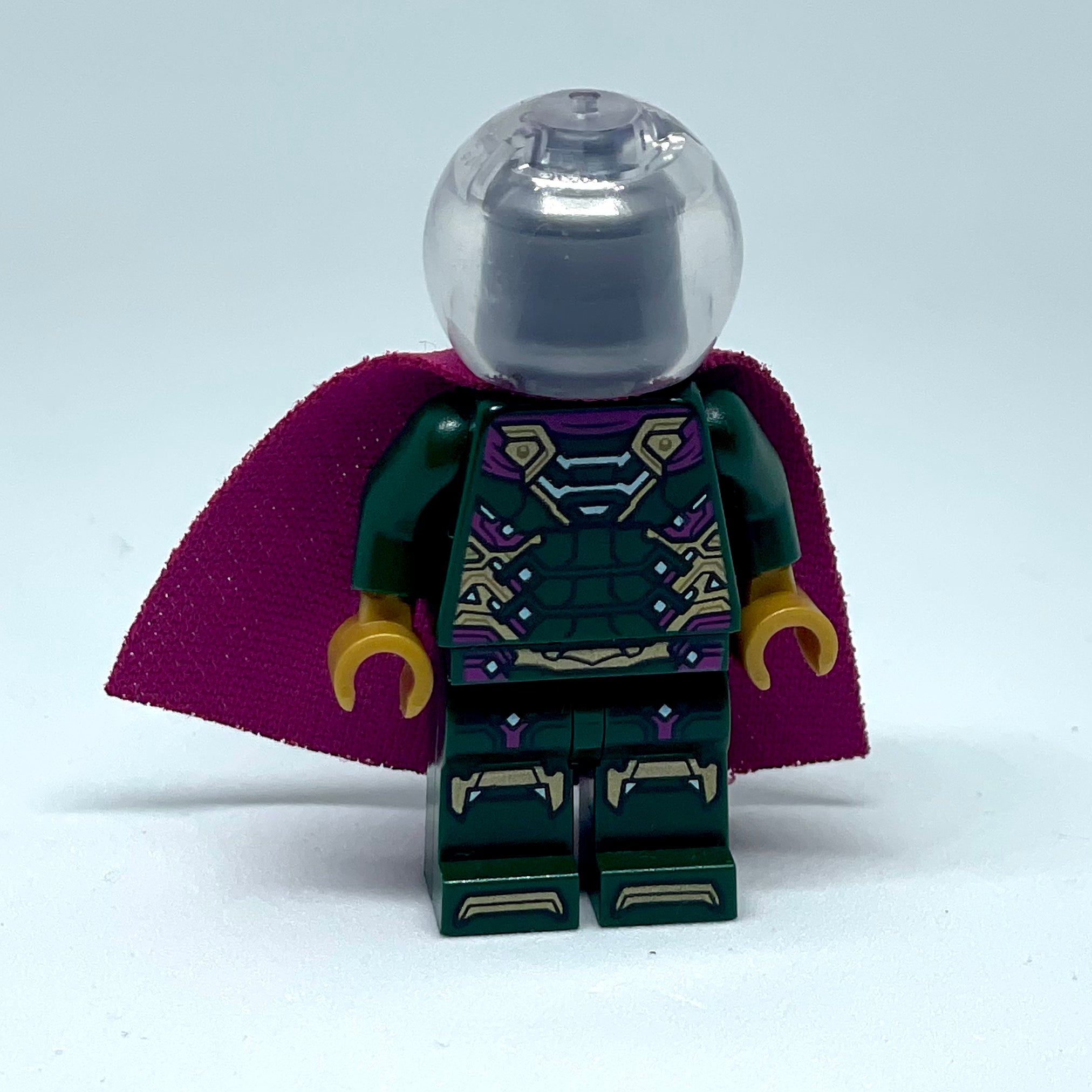 Mysterio - Magenta Trim, Flat Silver Head, Trans-Clear Helmet