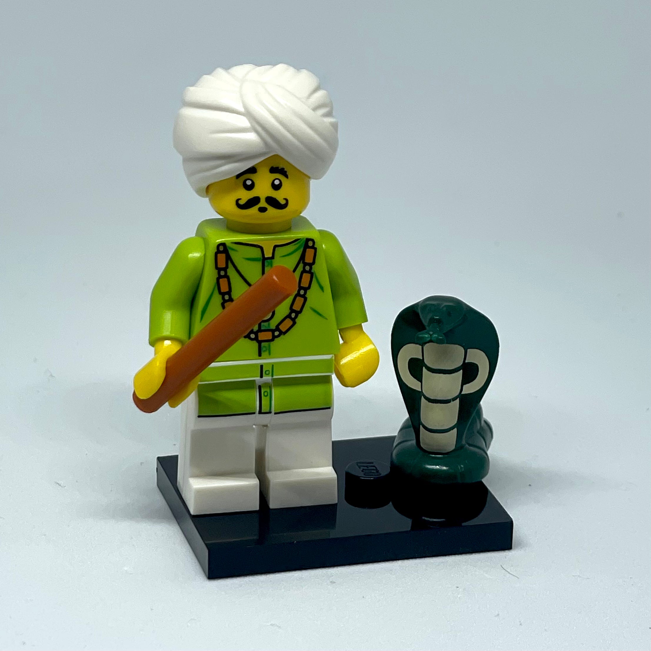 Snake Charmer, Series 13 (Complete Set with Stand and Accessories)