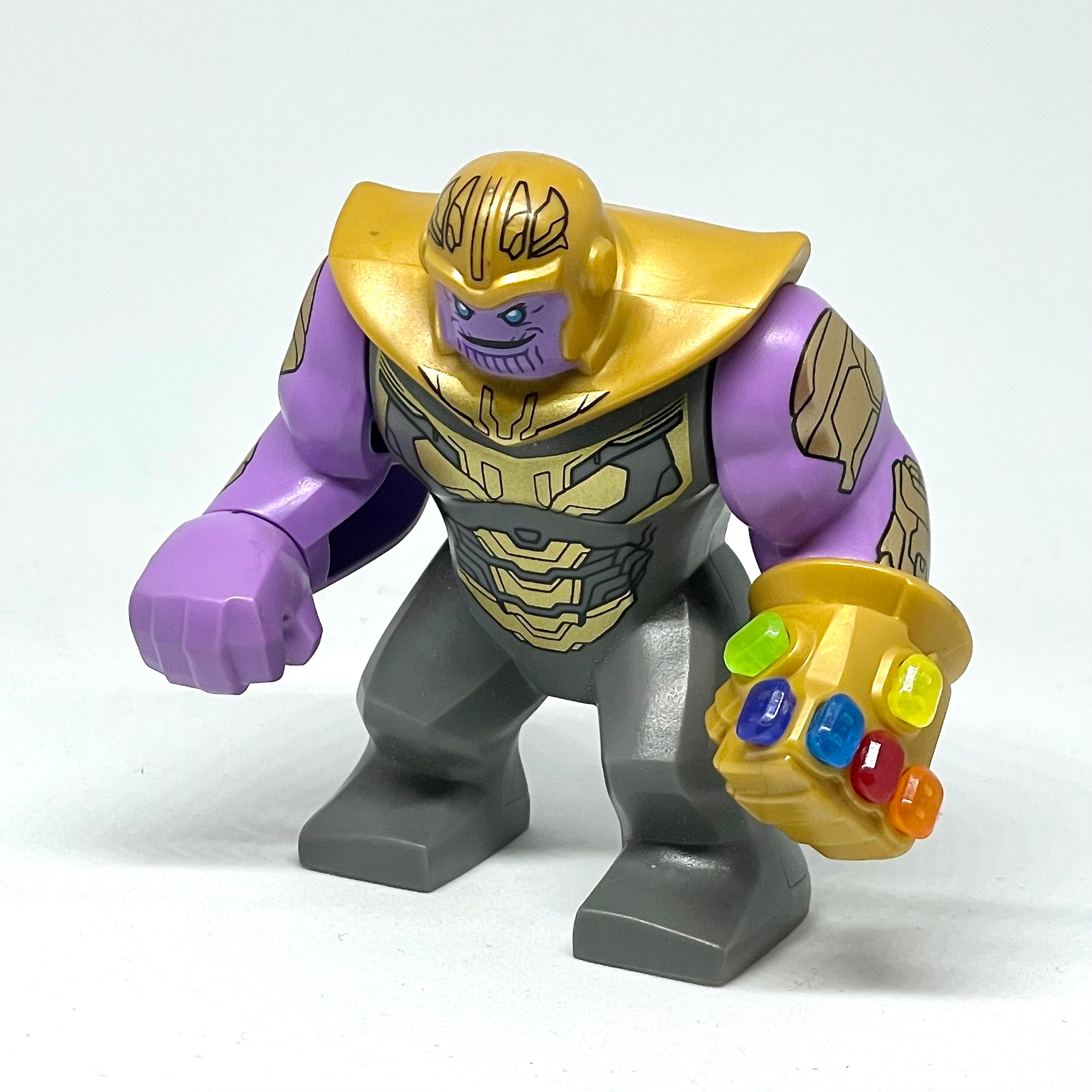 Thanos - Large Figure With Complete Gauntlet