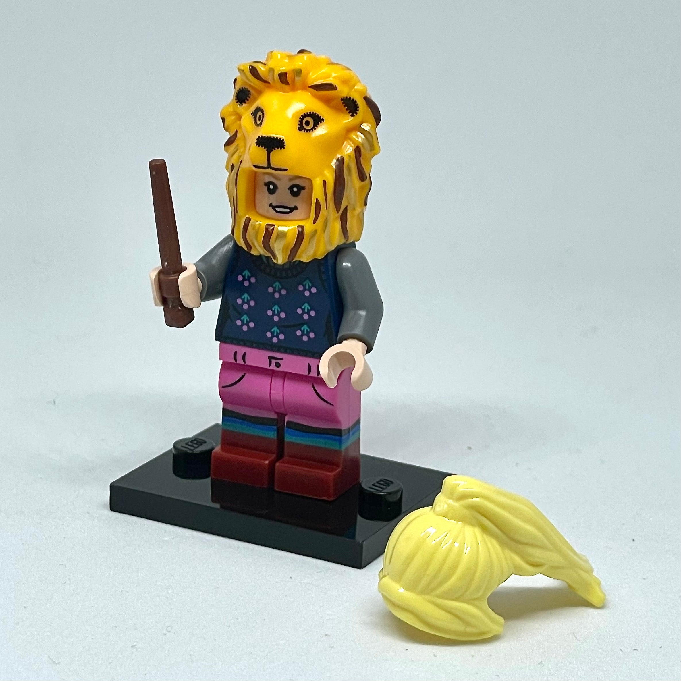 Luna Lovegood, Harry Potter, Series 2 (Complete Set with Stand and Accessories)