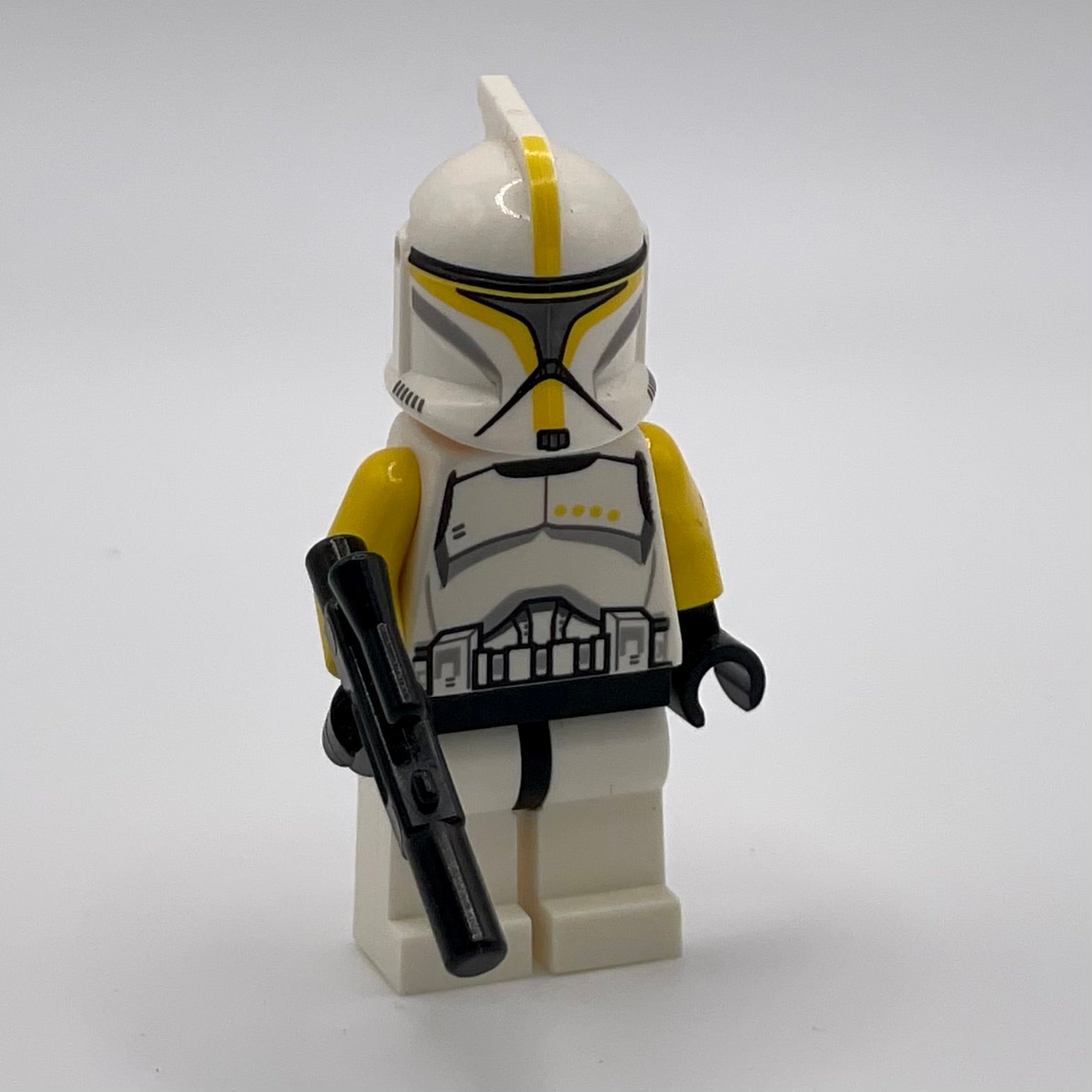 Clone Trooper Commander (Phase 1) - Yellow Arms, Scowl