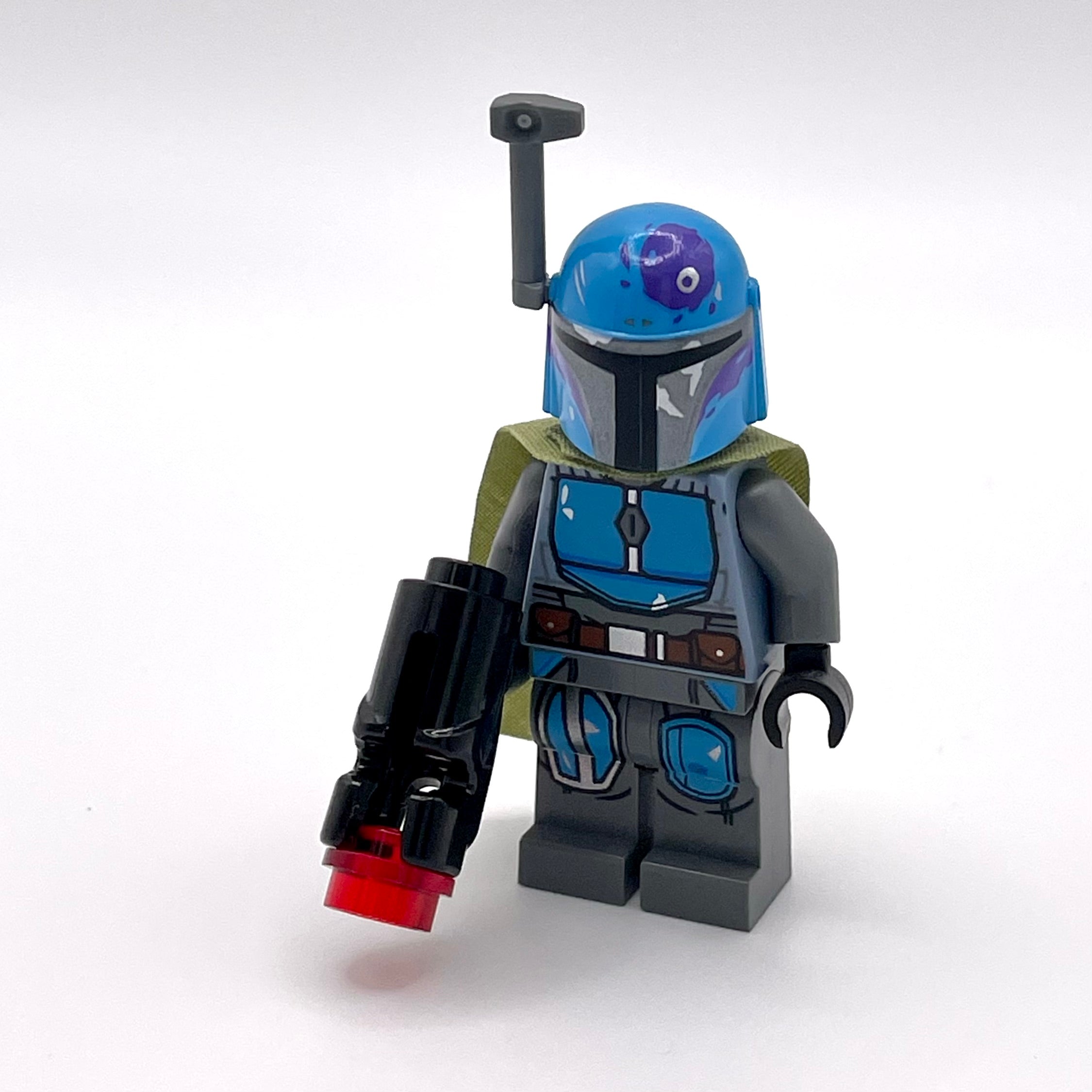 Mandalorian Tribe Warrior - Male, Olive Green Cape, Dark Azure Helmet